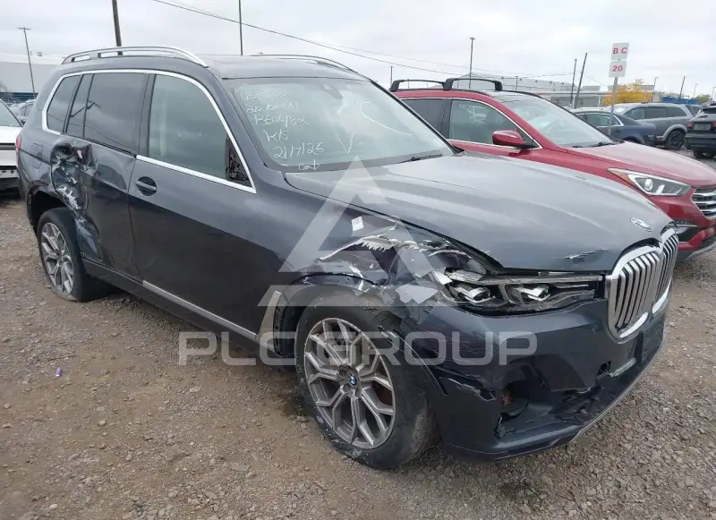 2020 BMW X7 фото