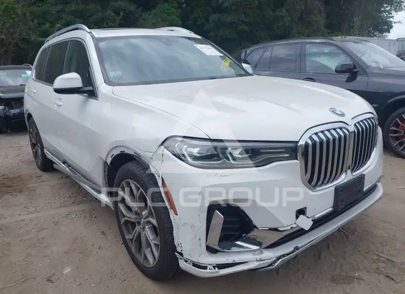 2020 BMW X7 фото