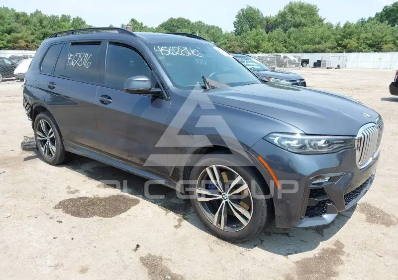 2020 BMW X7 фото