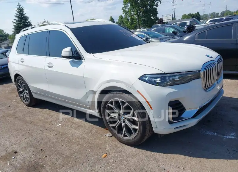 2020 BMW X7 фото
