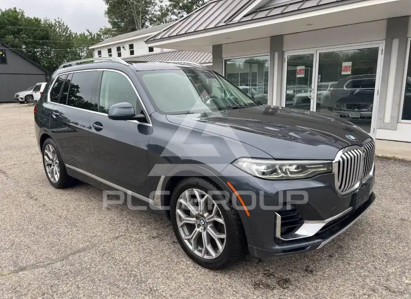 2020 BMW X7 фото