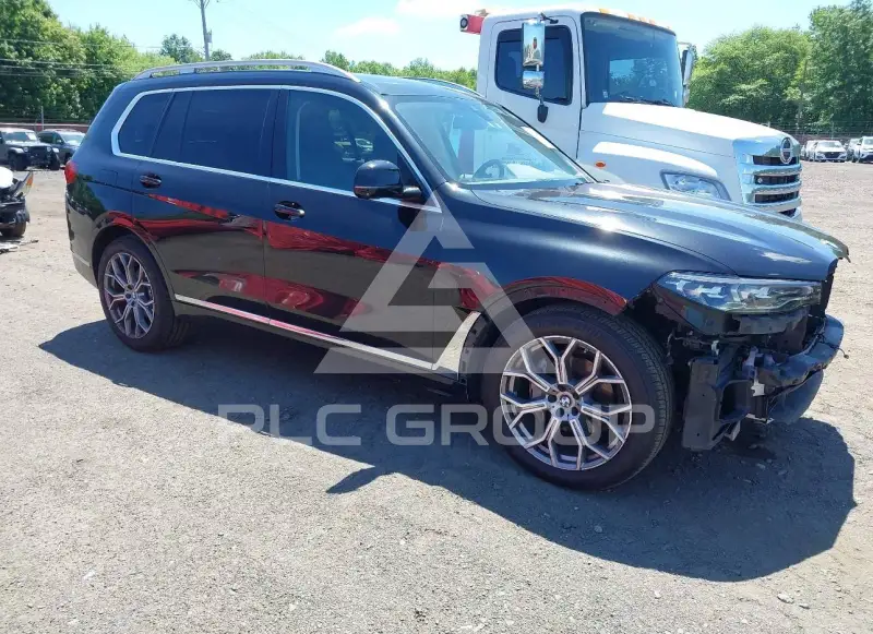 2020 BMW X7 photo