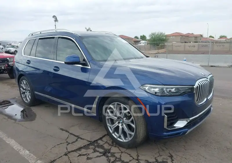 2020 BMW X7 фото