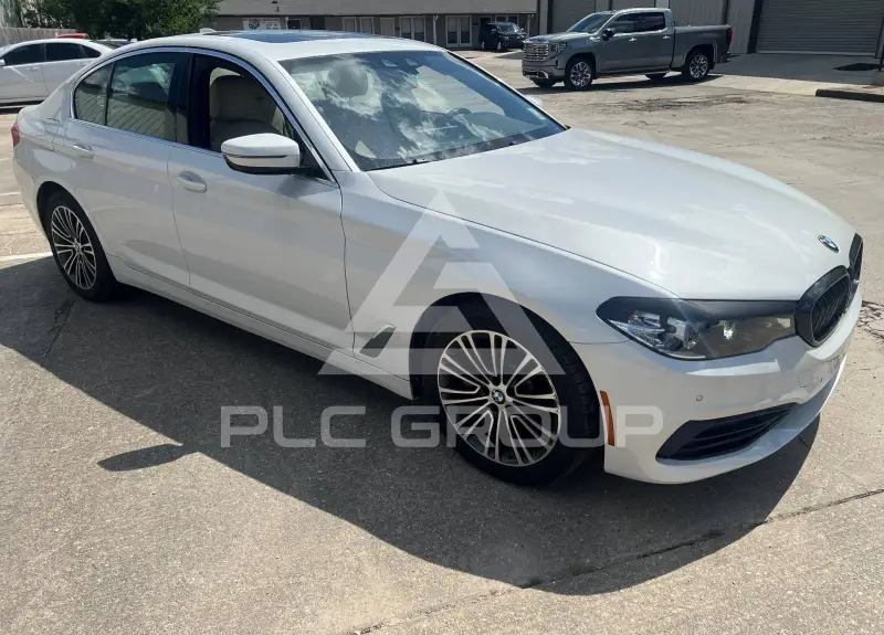 2020 BMW 530 фото