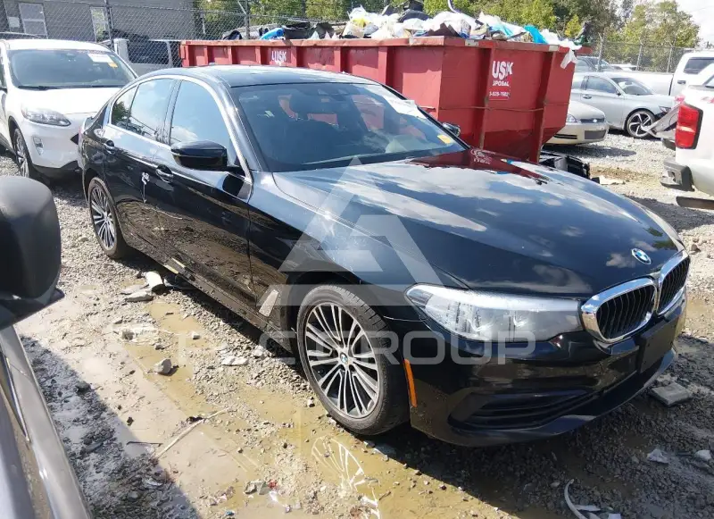 2020 BMW 530 photo