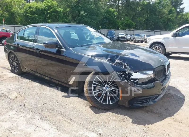 2020 BMW 530 фото