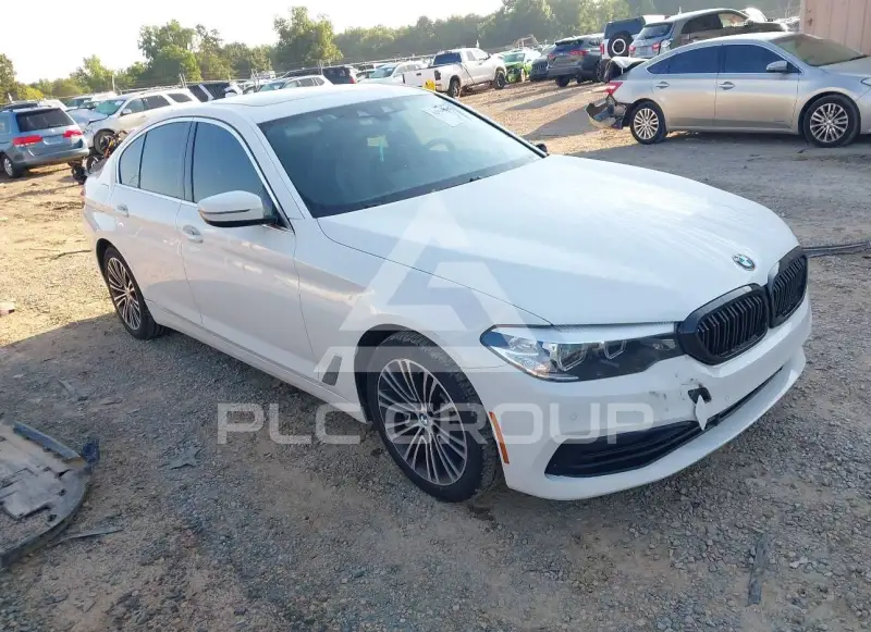 2020 BMW 530 фото