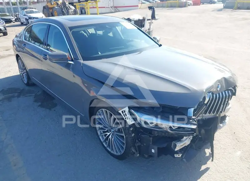 2020 BMW 740 фото
