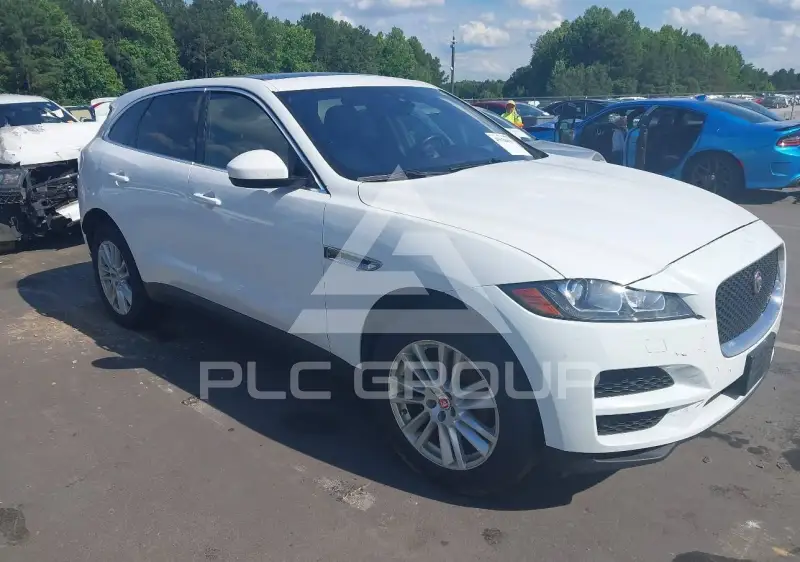 2020 Jaguar F-PACE photo