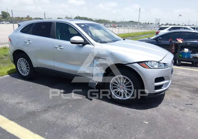 2020 Jaguar F-PACE photo