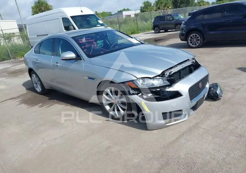2020 Jaguar XF фото