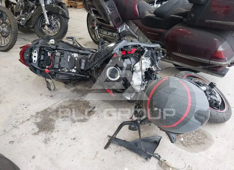 2020 Suzuki GSX-S photo
