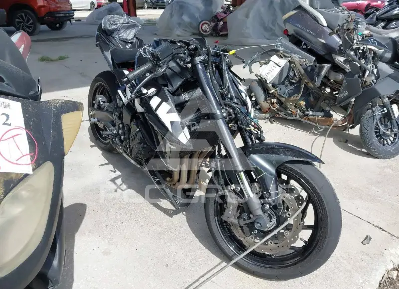 2020 Suzuki GSX-S750 фото