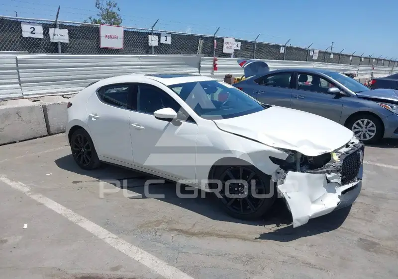 2020 Mazda 3 photo
