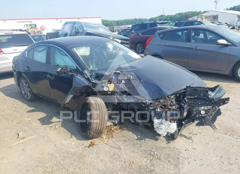 2020 Mazda 3 photo