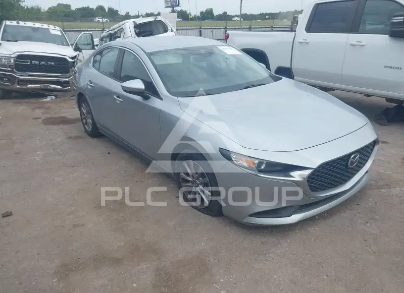 2020 Mazda 3 photo