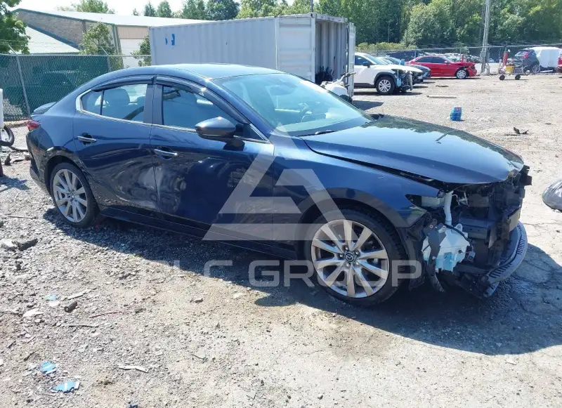 2020 Mazda 3 photo