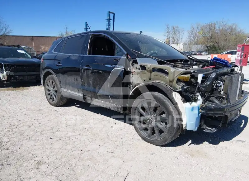 2020 Lincoln NAUTILUS photo