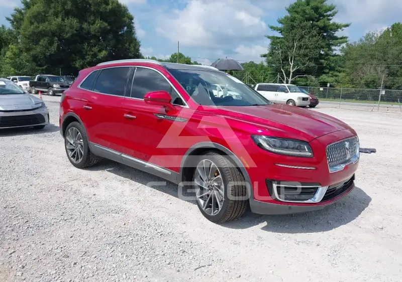 2020 Lincoln NAUTILUS фото