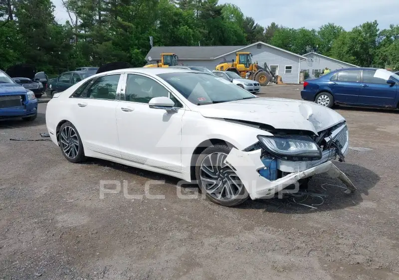 2020 Lincoln MKZ photo