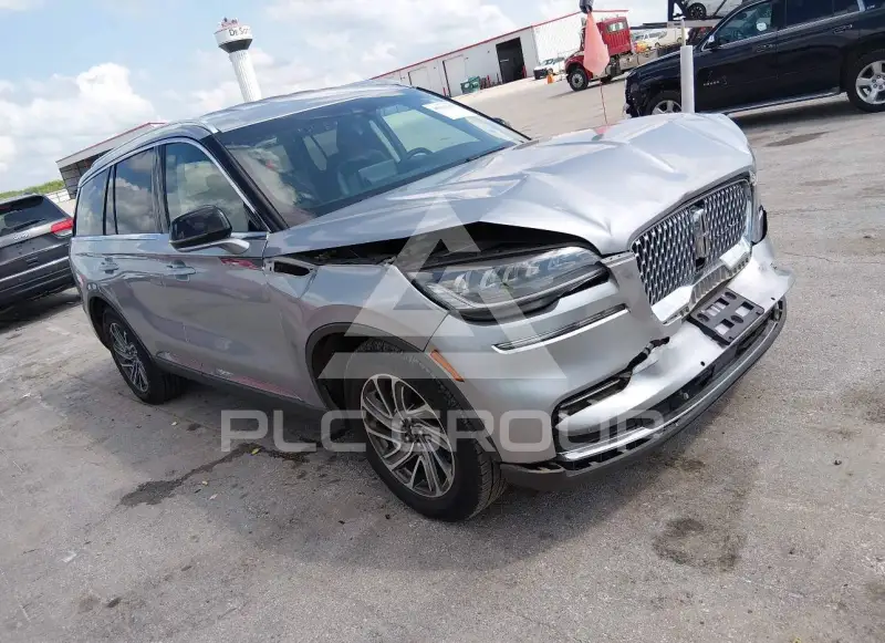 2020 Lincoln AVIATOR photo