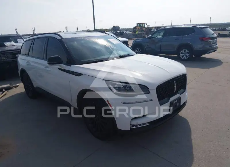 2020 Lincoln AVIATOR photo