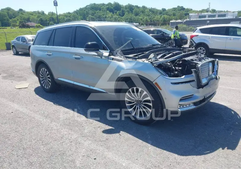 2020 Lincoln AVIATOR photo