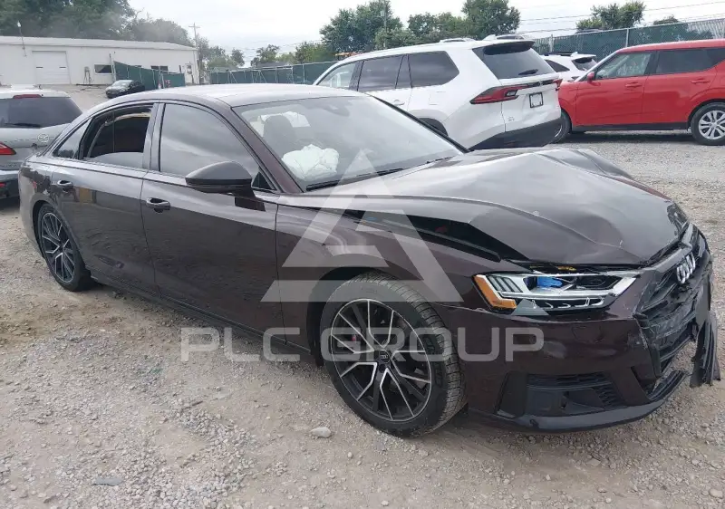 2020 Audi S8 фото