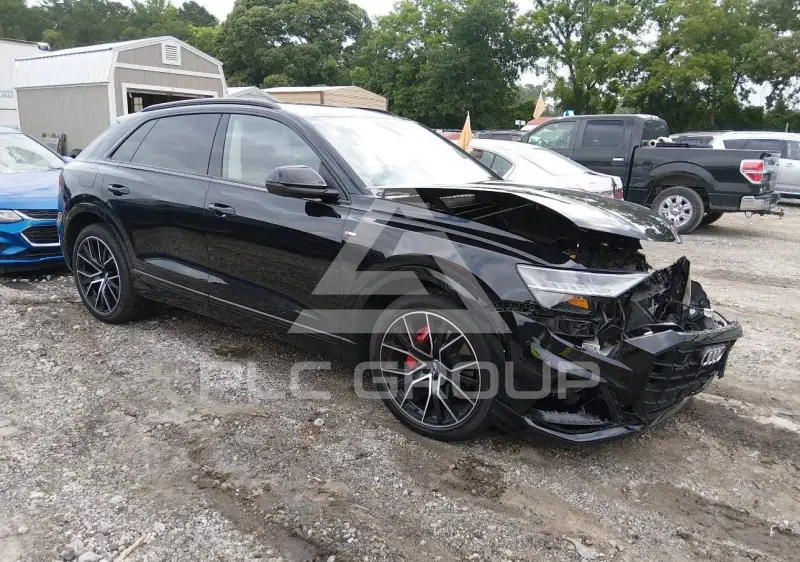 2020 Audi Q8 фото