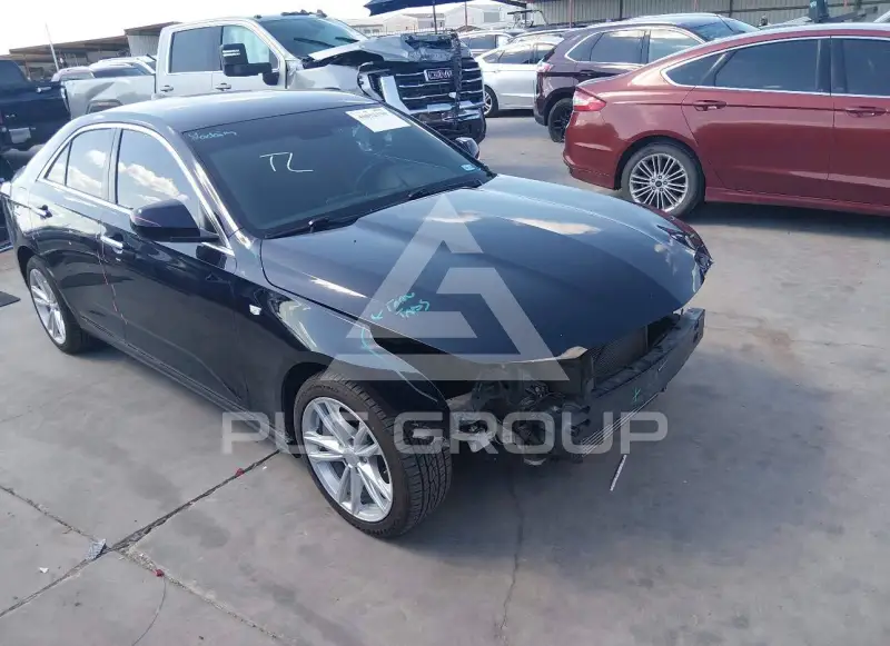 2020 Cadillac CT4 photo