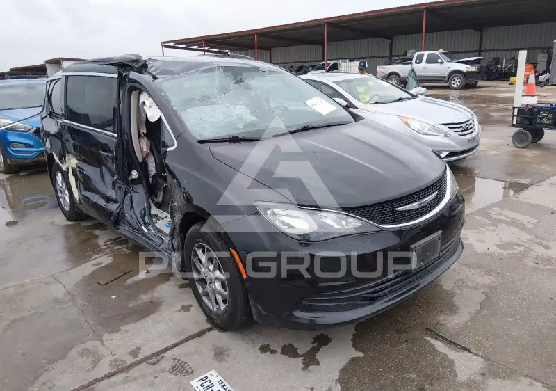 2020 Chrysler VOYAGER фото