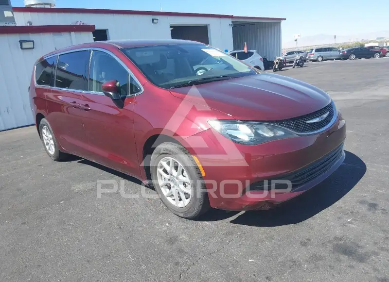 2020 Chrysler VOYAGER photo