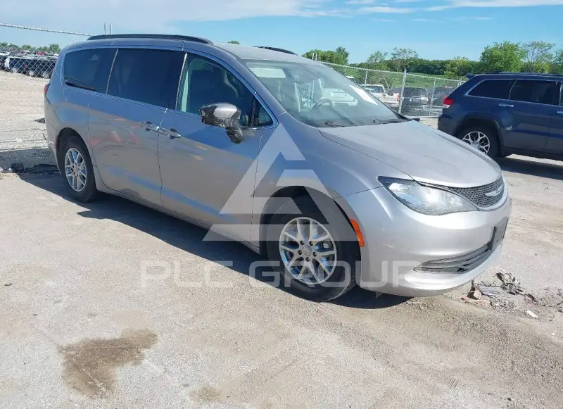 2020 Chrysler VOYAGER фото