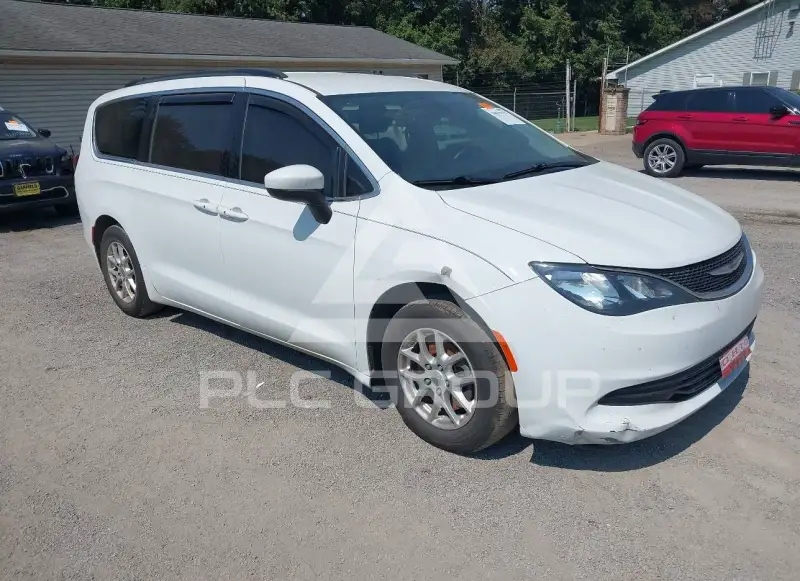 2020 Chrysler VOYAGER фото