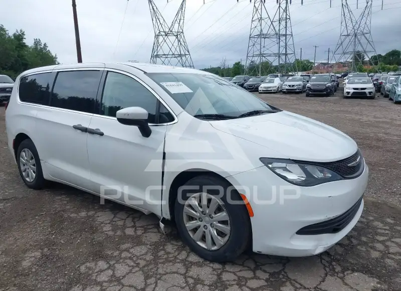 2020 Chrysler VOYAGER фото