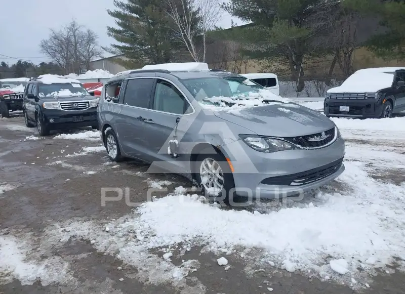 2020 Chrysler VOYAGER фото