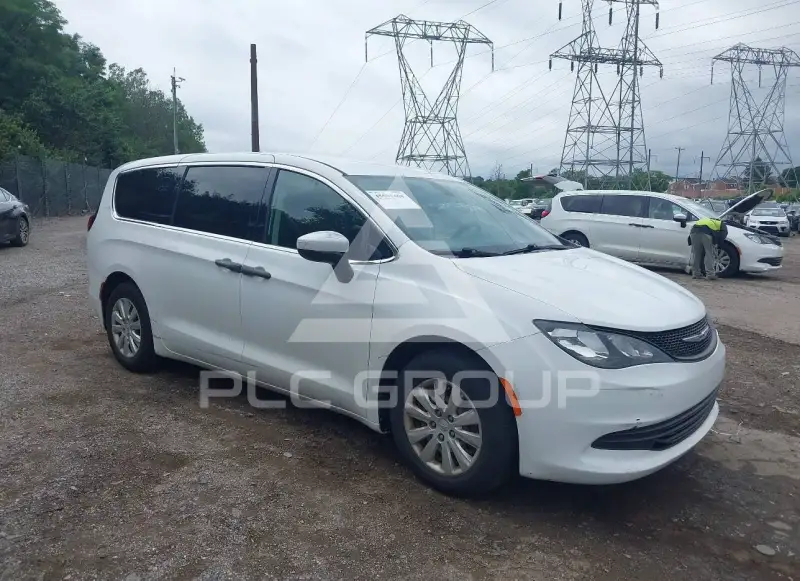 2020 Chrysler VOYAGER фото