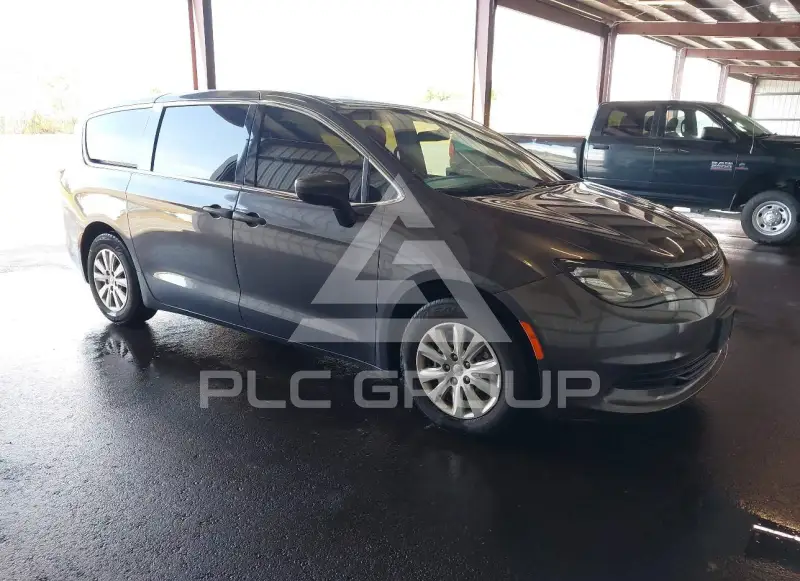 2020 Chrysler VOYAGER фото