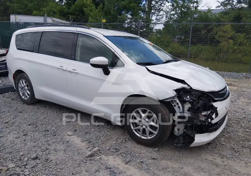 2020 Chrysler VOYAGER фото