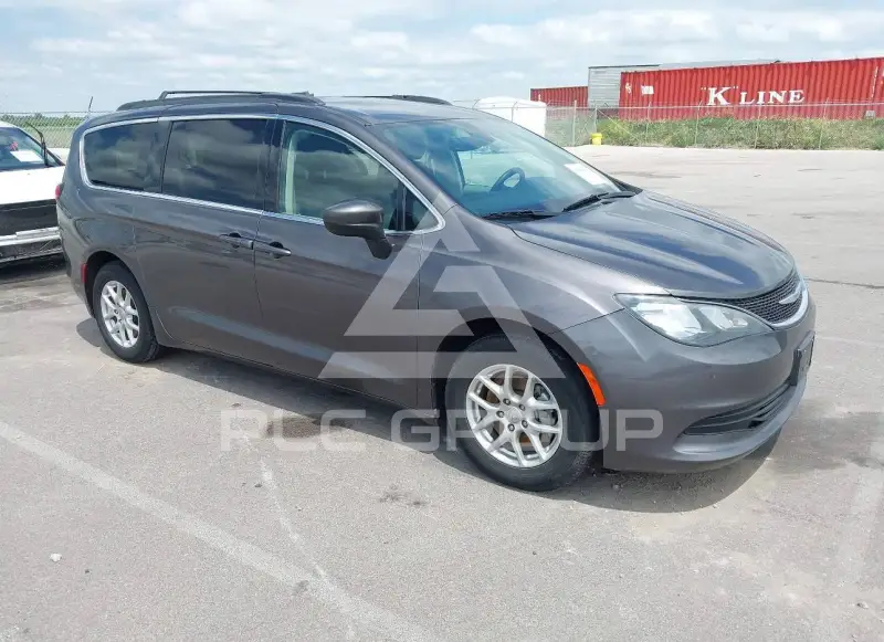 2020 Chrysler VOYAGER фото