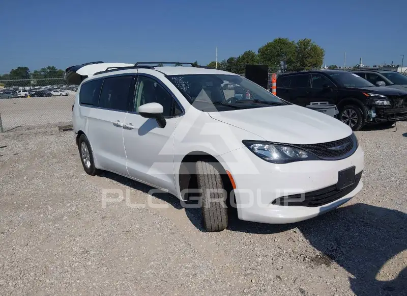 2020 Chrysler VOYAGER фото