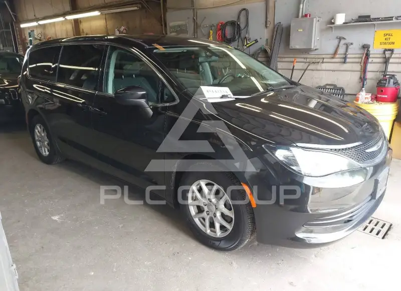 2020 Chrysler VOYAGER фото