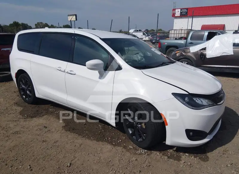 2020 Chrysler PACIFICA photo