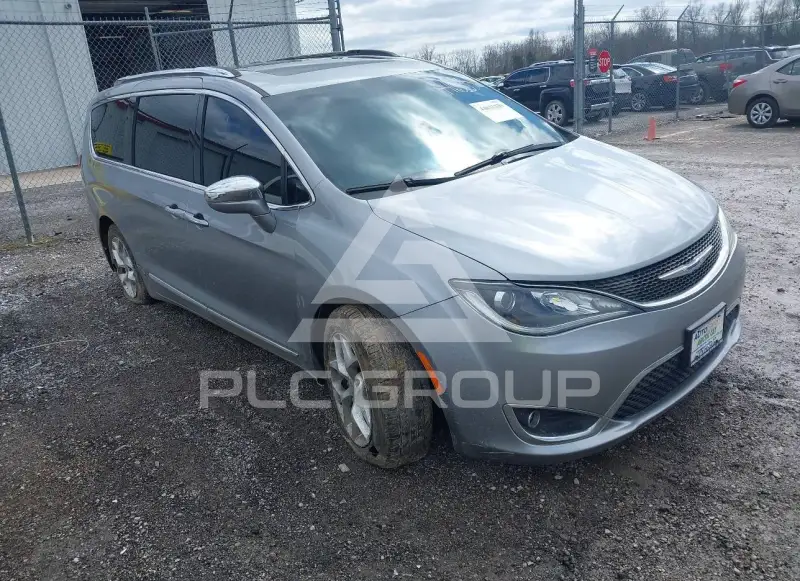 2020 Chrysler PACIFICA photo