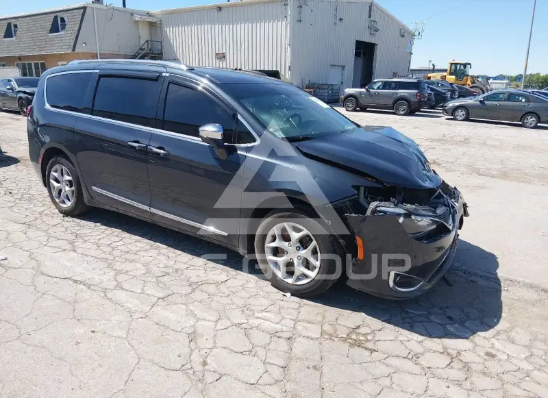 2020 Chrysler PACIFICA photo