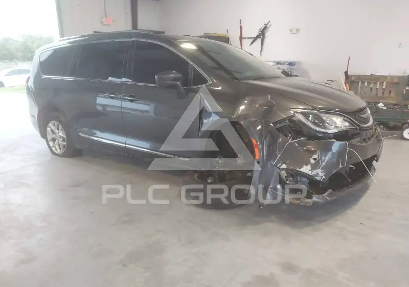 2020 Chrysler PACIFICA photo