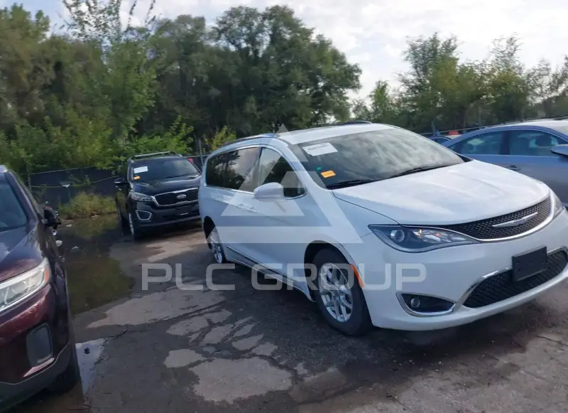 2020 Chrysler PACIFICA photo