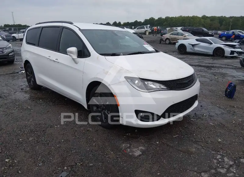 2020 Chrysler PACIFICA photo