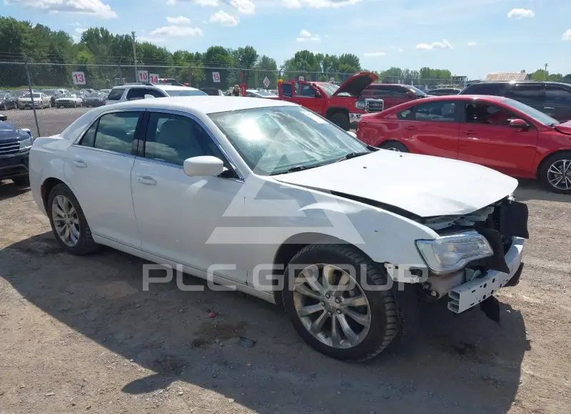 2020 Chrysler 300 фото