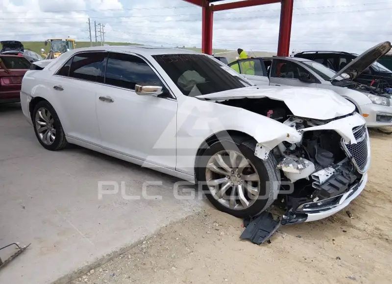 2020 Chrysler 300 photo